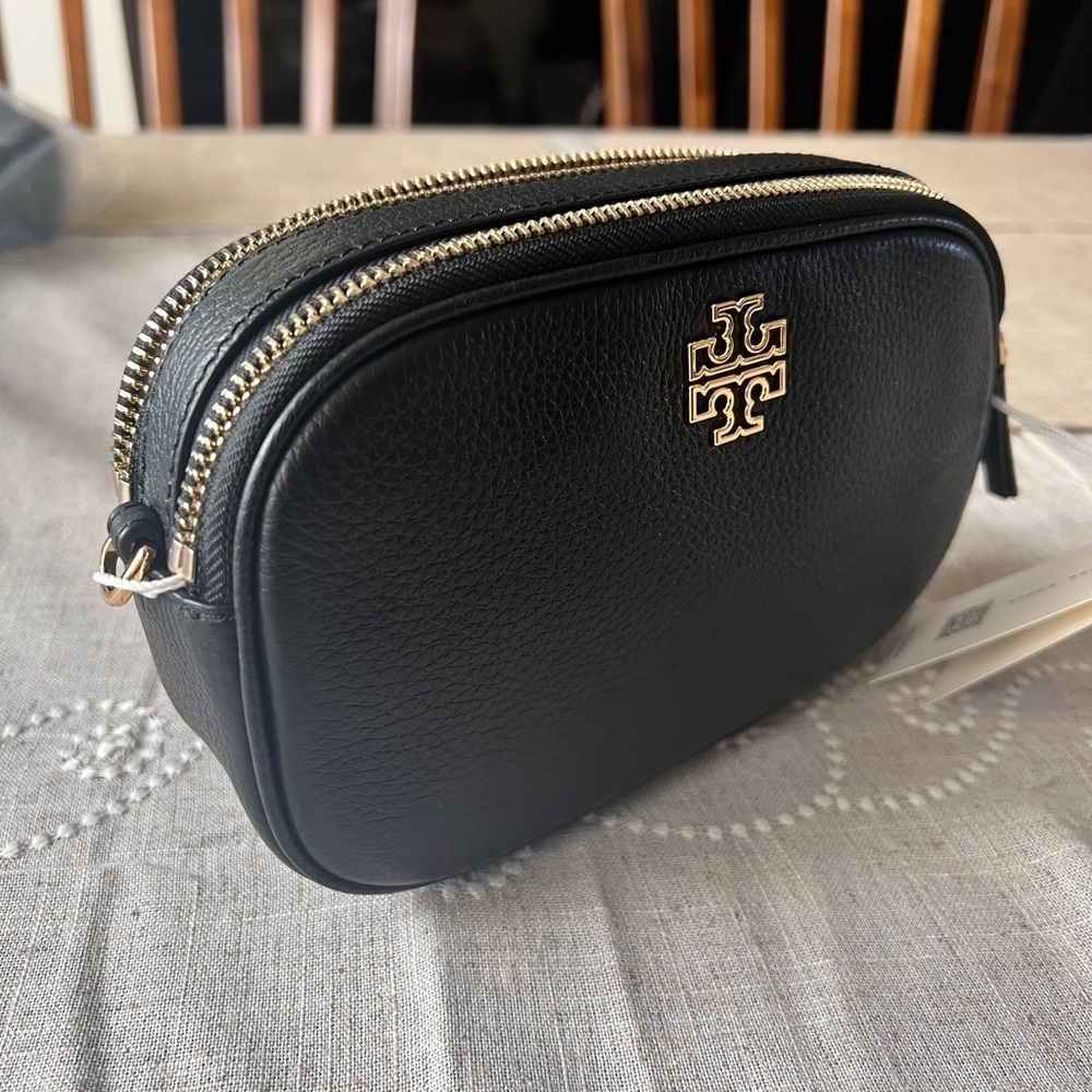TORY BURCH• Britten Black Leather Camera Bag with Gold Logo - Picture 6 of 13